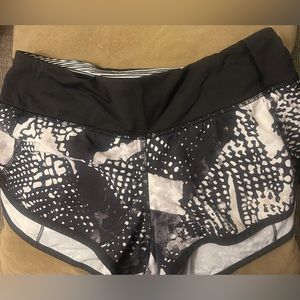 Lululemon running short